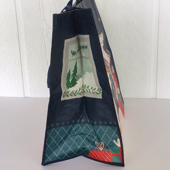 HALLMARK KEEPSAKE ORNAMENTS TOTE BAG - Picture 2 of 6